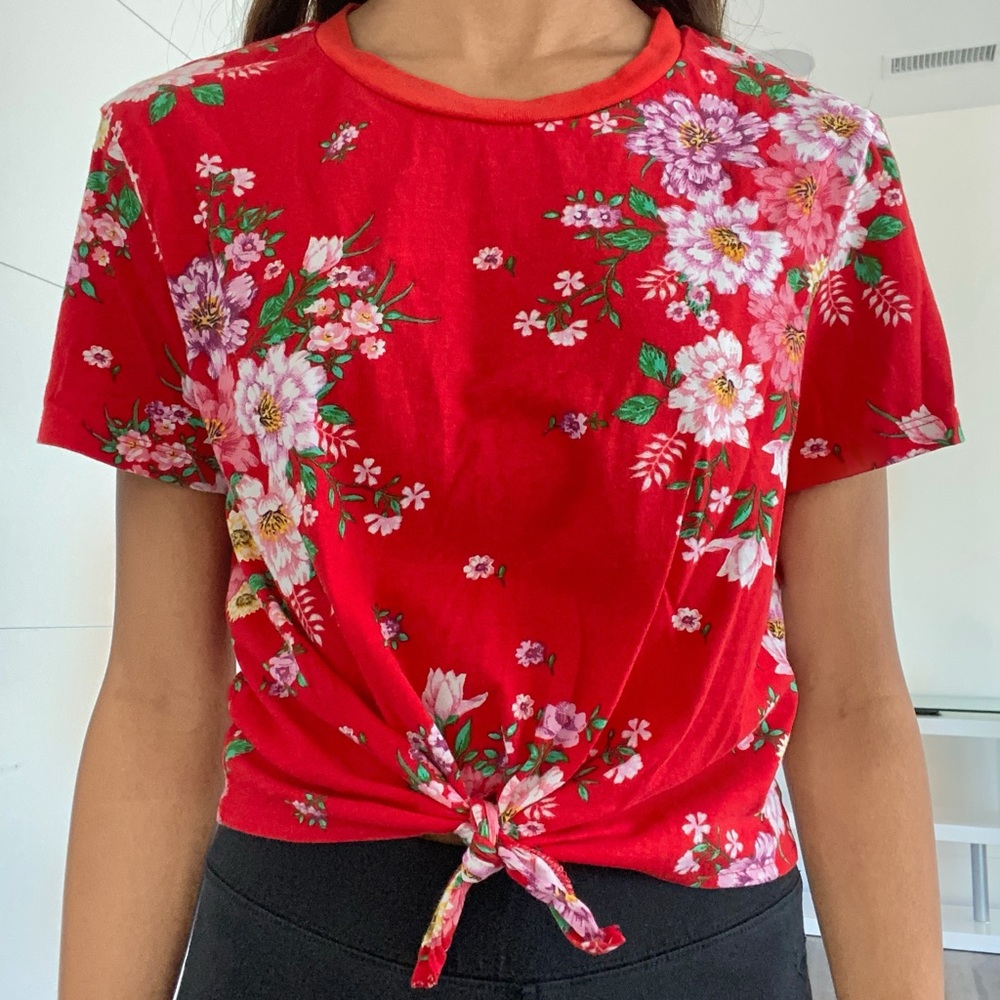 H&M Short Sleeve Floral Design T-Shirt